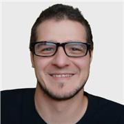 Ich unterrichte Englisch auf Englisch, Ungarisch und Slowakisch